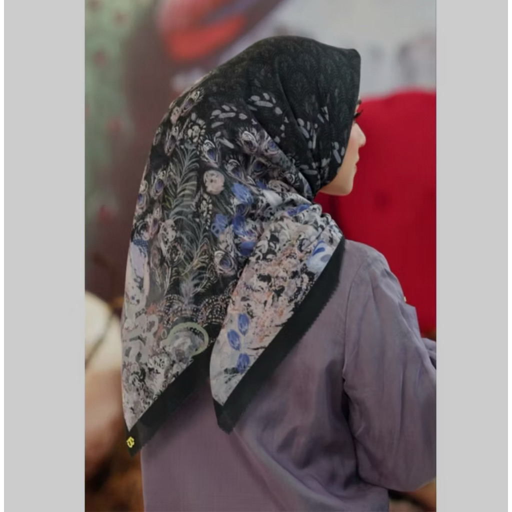 Buttonscarves Ederra 1 Black