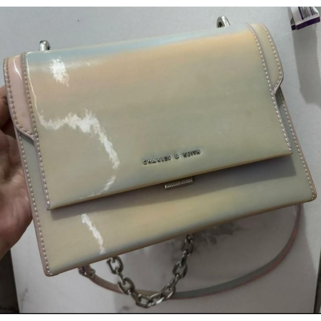 Preloved Tas Charles & Keith 3 Dimensi Rainbow Original Store