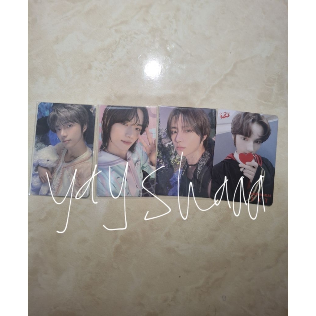 Photocard TXT Beomgyu season greetings sg 2022 Choi Beomgyu rambut panjang