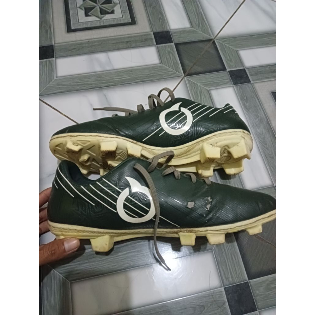 sepatu bola ortuseight ori
