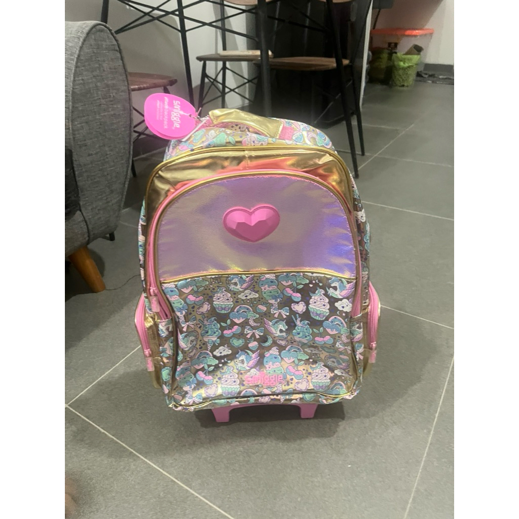 smiggle trolley