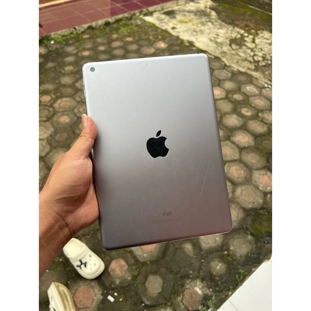 iPad Gen 6th 128GB wifi only bekas