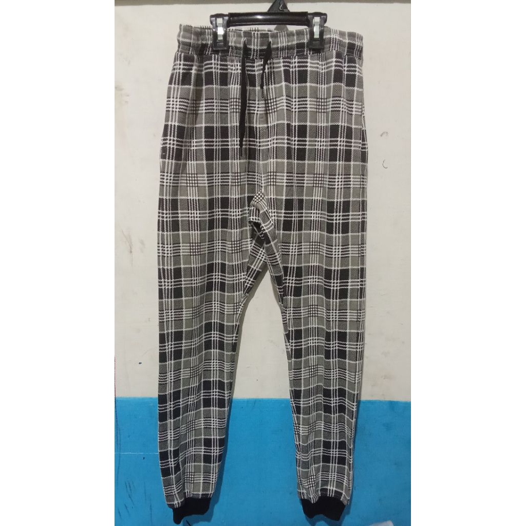 Celana Panjang Vence Exchange