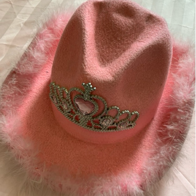 preppy y2k cowboy pink hat with feathers | topi gaya cowboy wanita merah muda pink