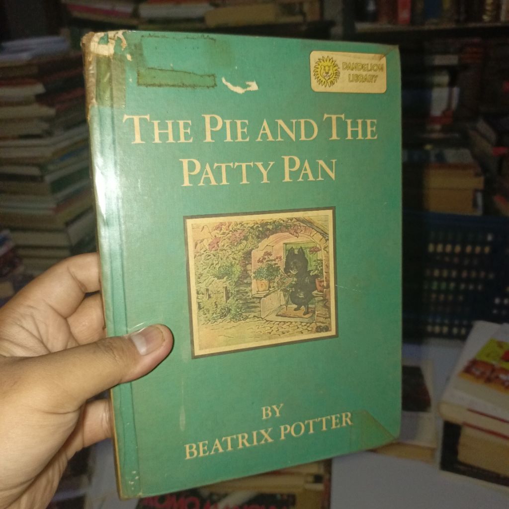The Grolier Society 1967 2 Buku: (1) Pie and the Patty-Pan by Beatrix Potter (2) The Golden Goose an