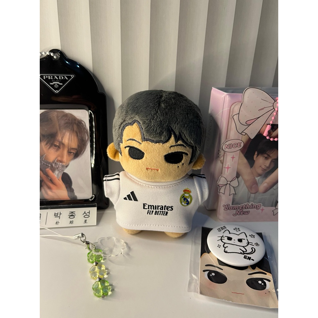 [read desk] preloved baju doll 10cm - jersey bola real madrid