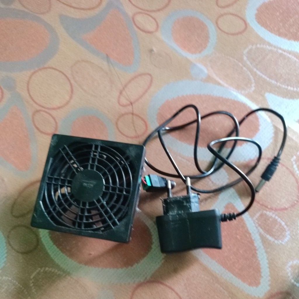 Kipas pendingin tv box & Wifi Router