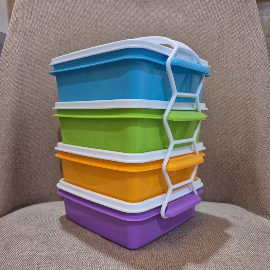 Preloved - Rantang Susun 4 Calista