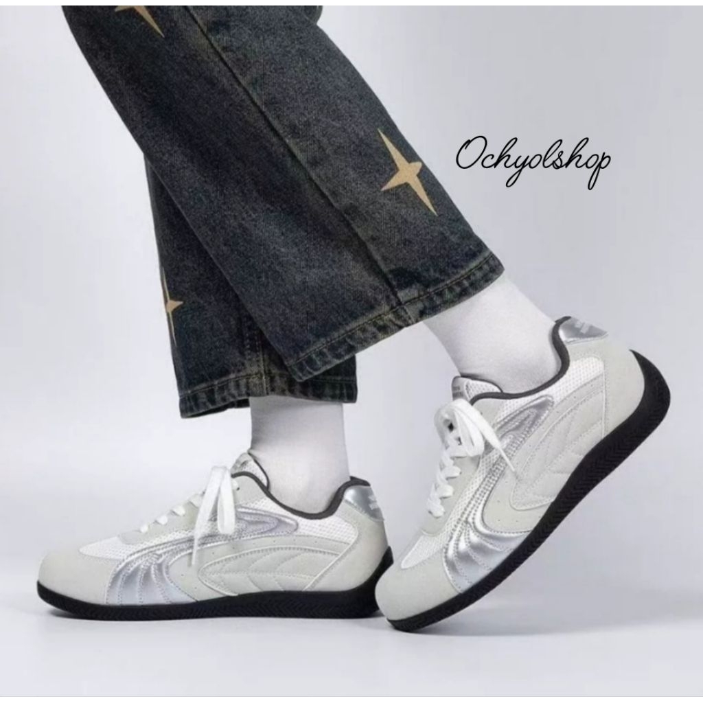 Sepatu Sneakers Wanita & Pria Retro Korea Style - Sepatu Casual Sporty Low Top Vintage Import - Ochy