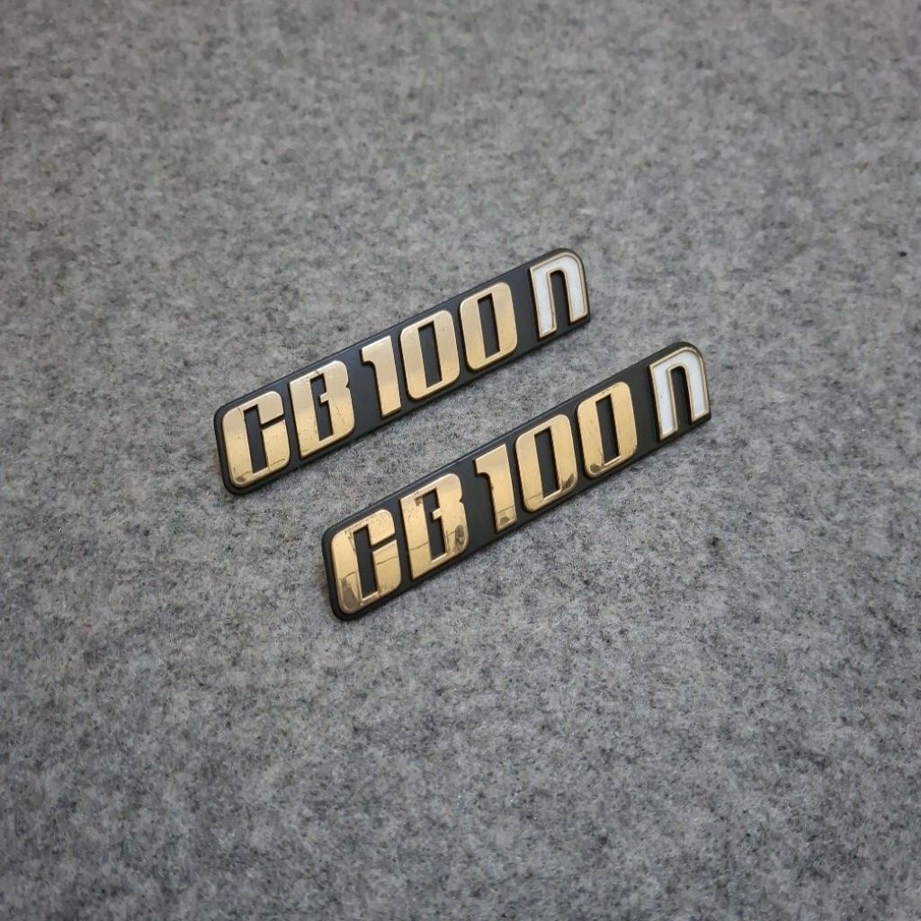 Logo Emblem Bok Aki Honda CB100N Emblem Logo Kempol Honda CB100N Asli Original