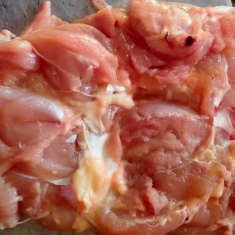 Daging paha ayam fillet dengan kulit 1 kg