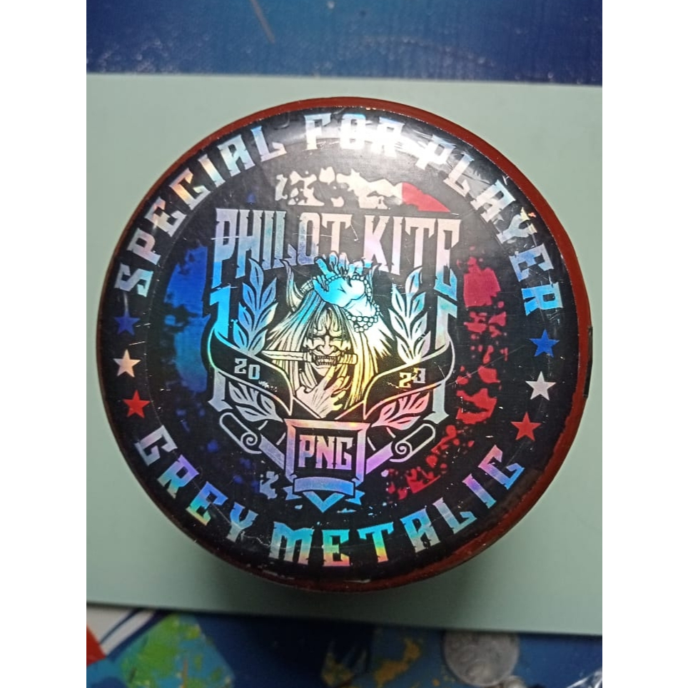 Gelasan Matot Grey Metalic 6000 Yard Bahan Abu Metalik Klos Kayu 0.23 – Senar Layangan Kuat Aduan Pr