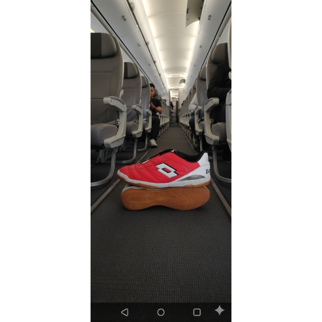 sepatu futsal sol karet jahit keliling bahan puma kapas setara kulit