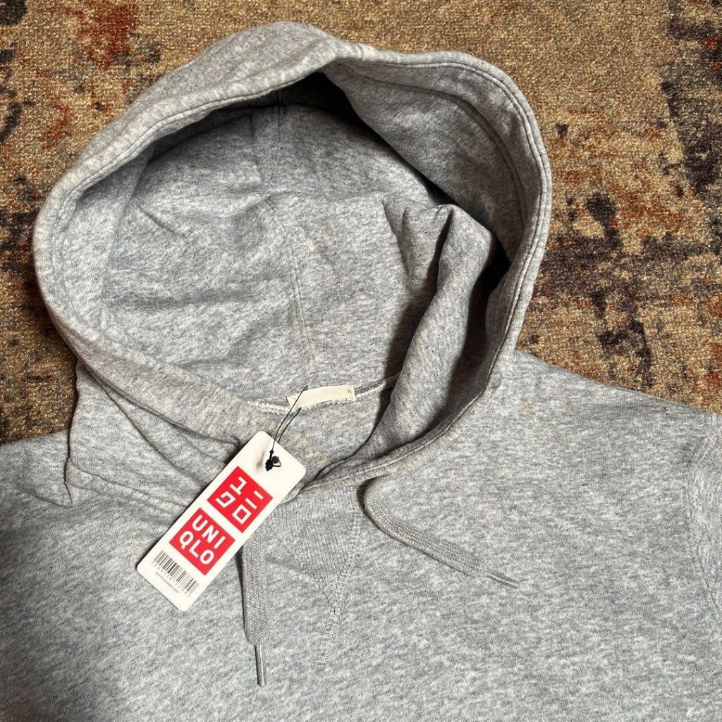 GU global hoodie grey