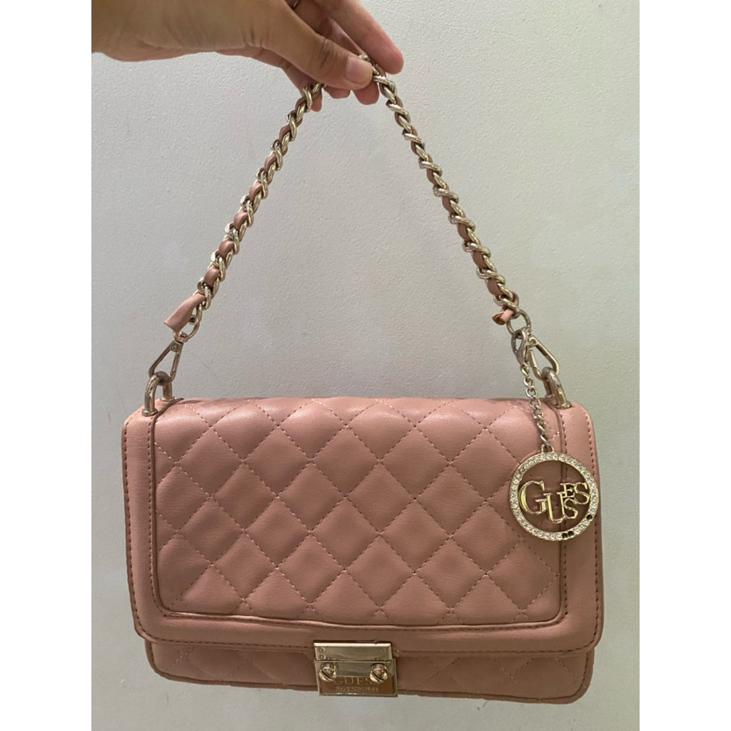 PRELOVED TAS GUESS QUILTED BAG