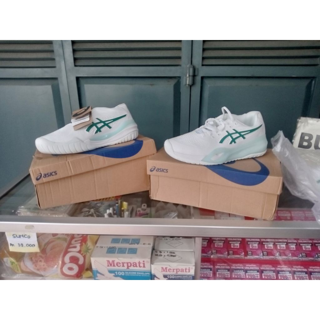 Sepatu Asics Resolution Gel