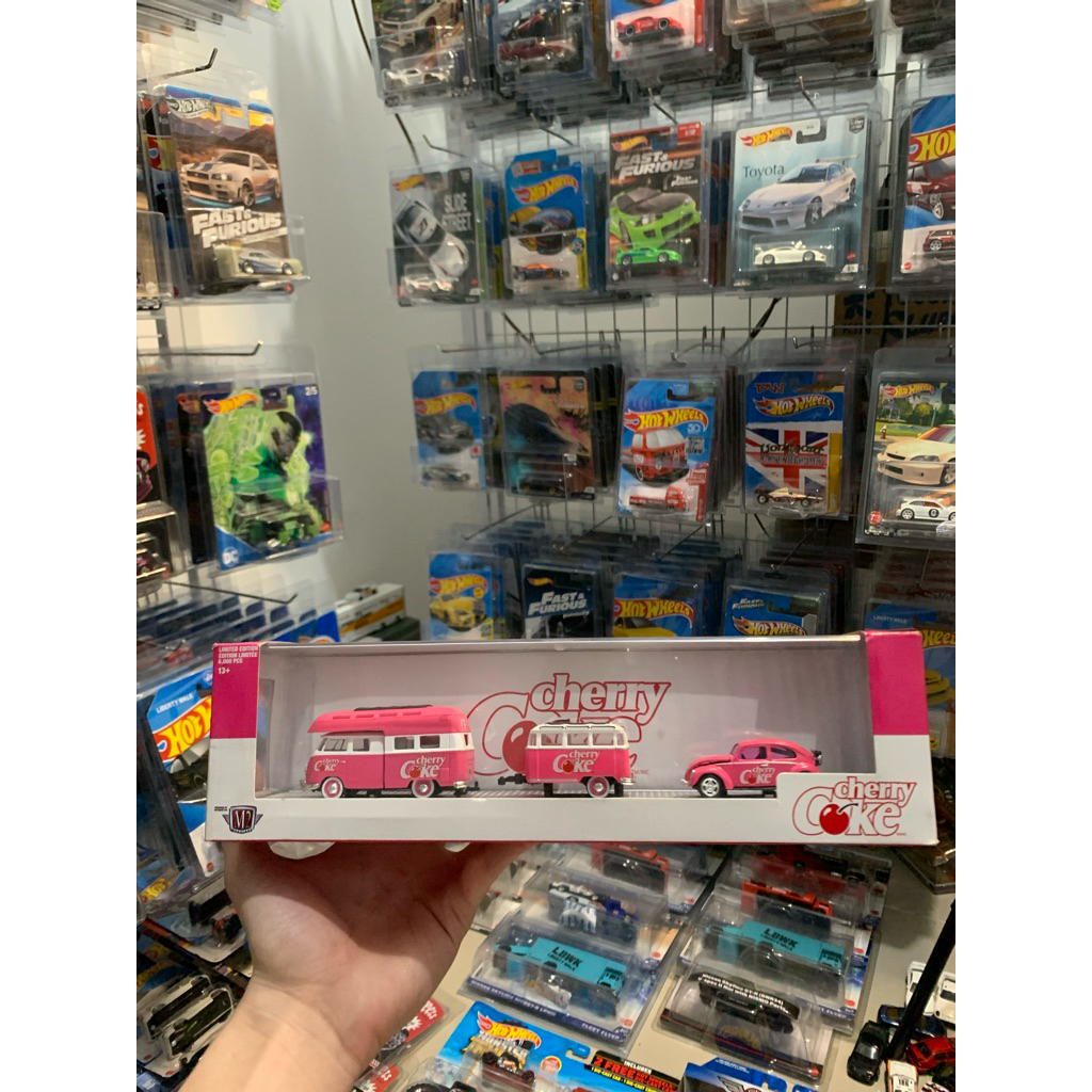 M2 Machines 1959 VW Double Cap Truck USA Model & 1953 VW Beetle Deluxe U.S.A Model