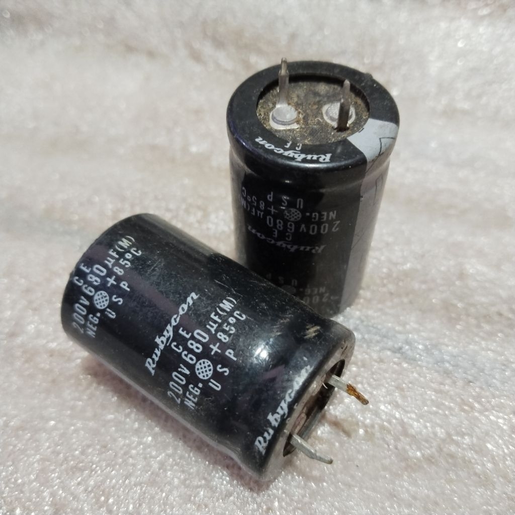 elko elco rubycon 200V - 680uf