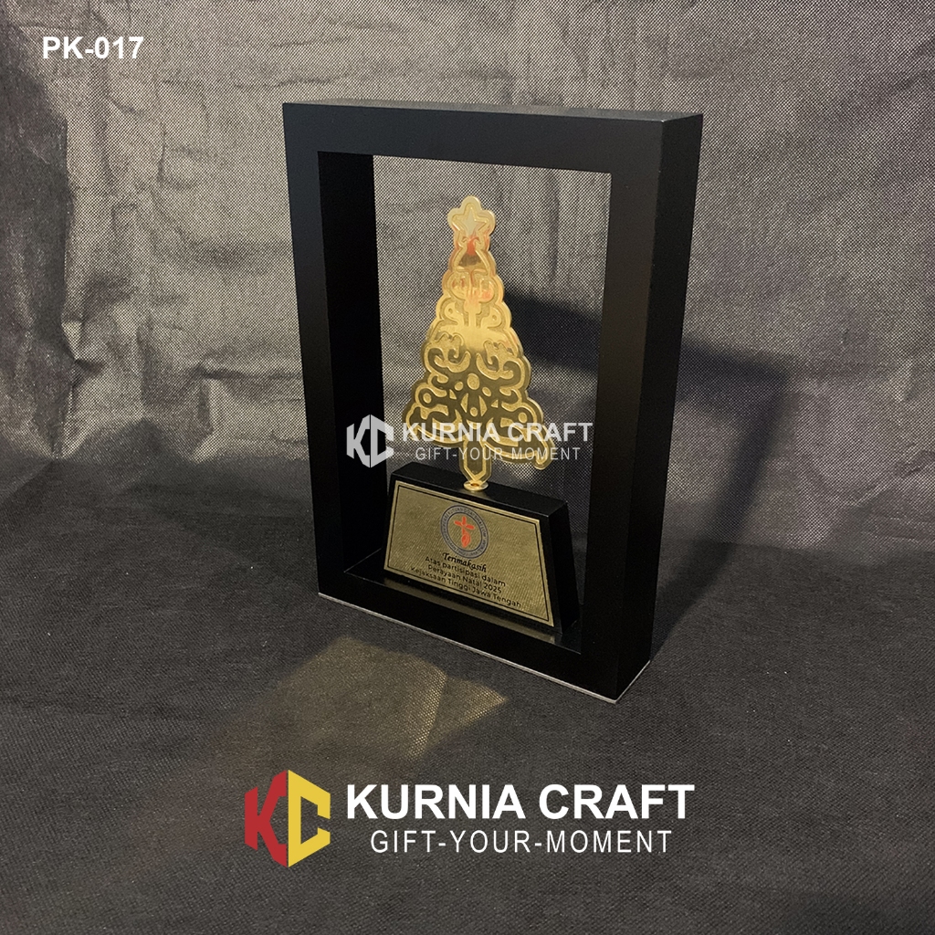 Plakat Kayu Frame dan Kuningan Custom Logo Dan Tulisan, Plakat Custom, Souvenir. Include box bludru.