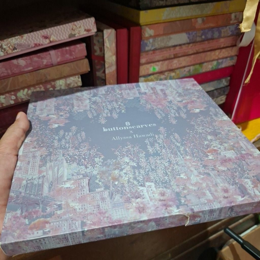 Buttonscarves New York 3 Harlem New with tag