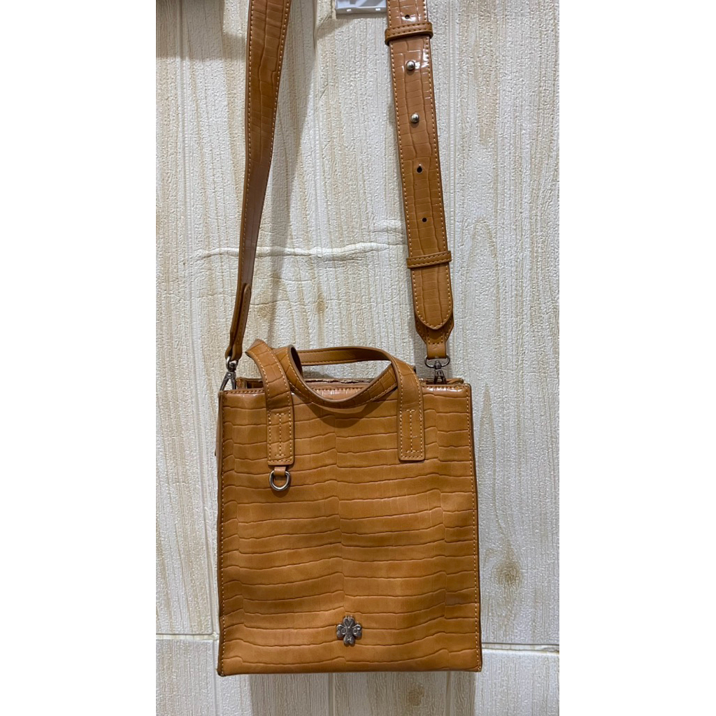 PRELOVED TAS EVB VENTY ALMOND