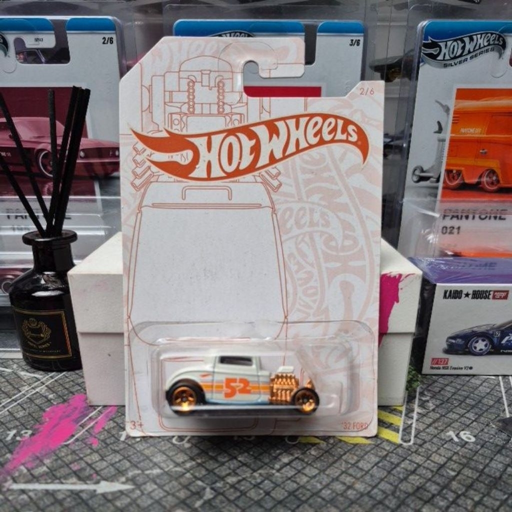 hotwheels hot wheels silver series 52nd anniversay 33 ford putih