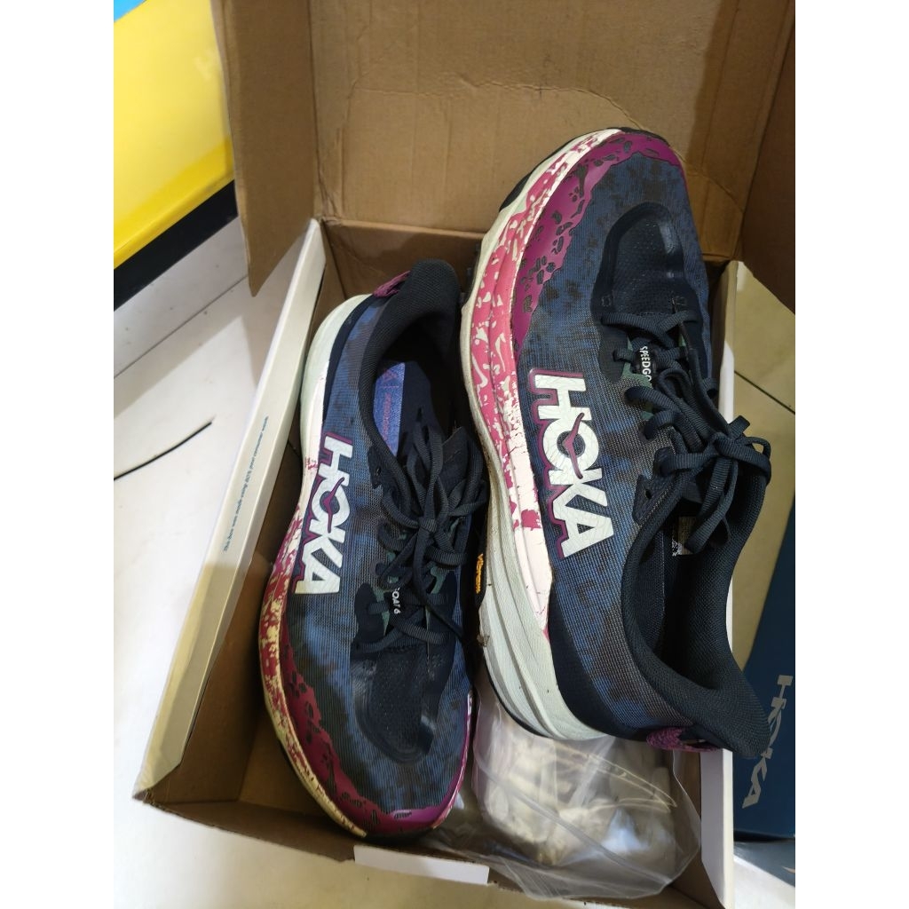 hoka Speedgoat 6 wide original