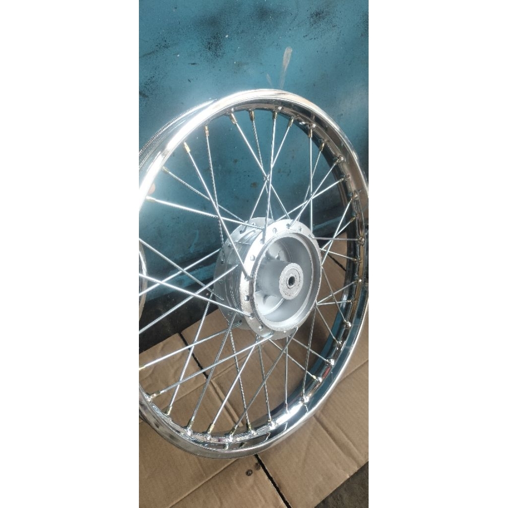 pelek blakang Suzuki smash / Shogun ring 17x140, pelek baru ORI DID jari2 baru dan trombol ORI copot