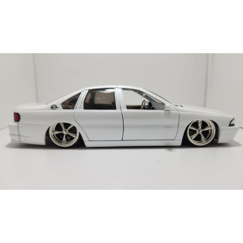 Jada Chevy Impala SS skala 24