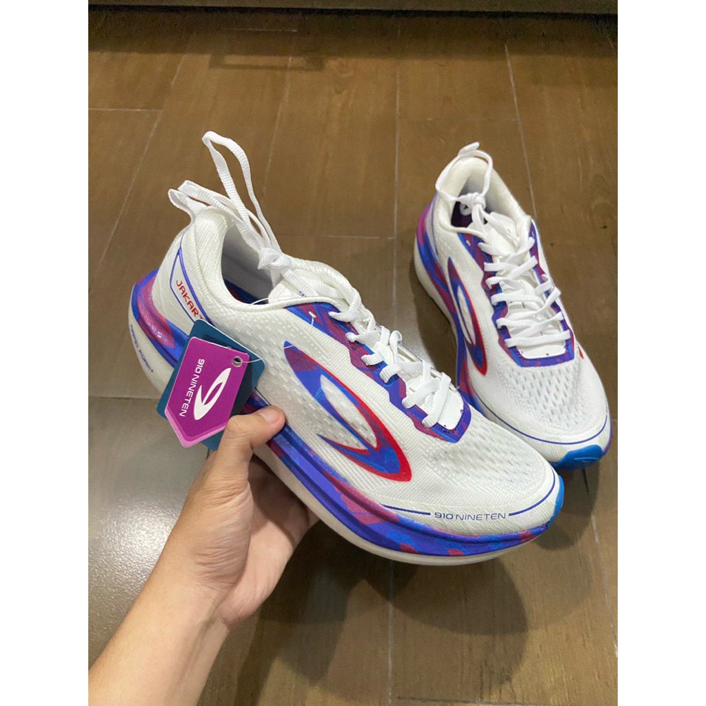 NINETEEN 910 AURO STRIDE SE JAKARTA