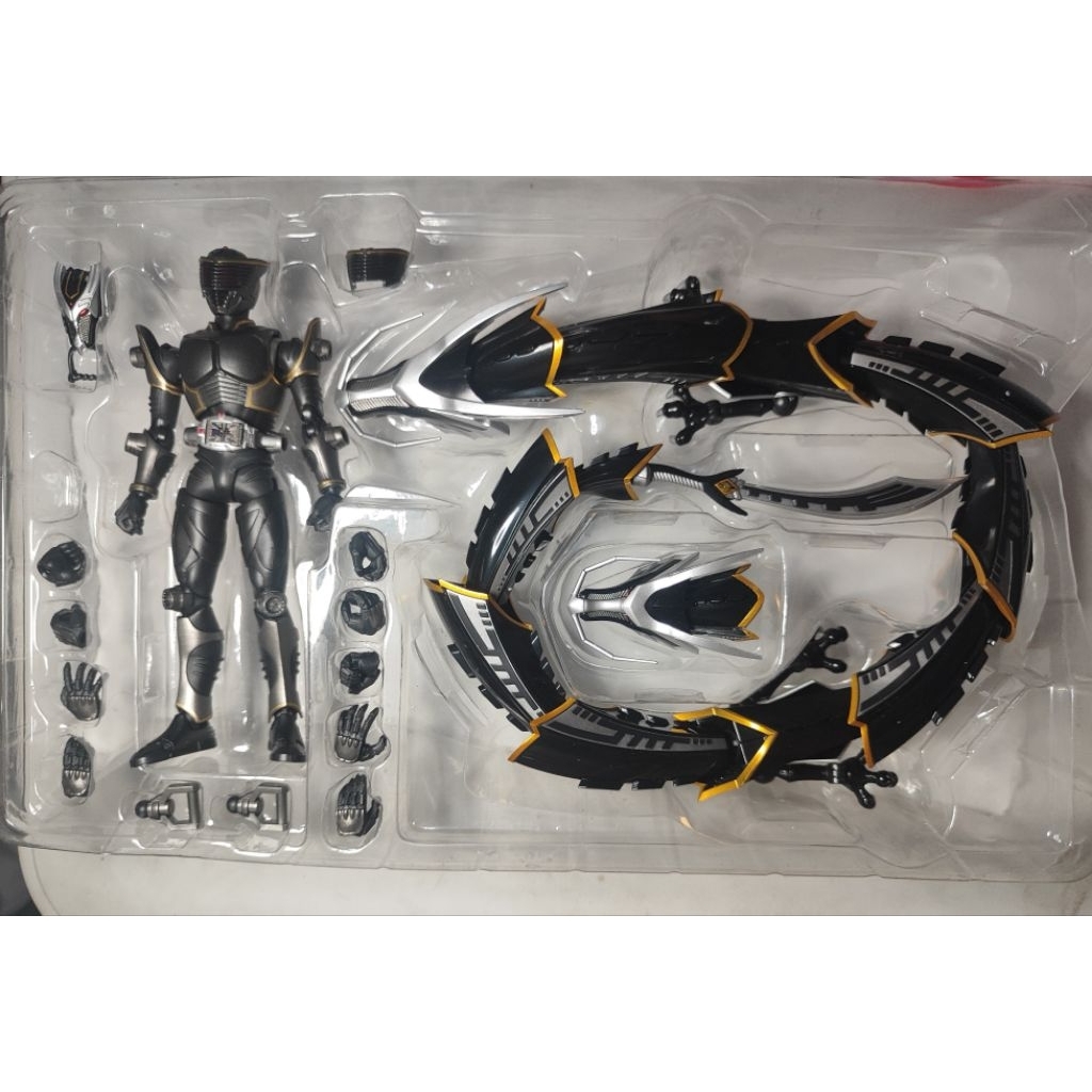 Bandai SHF Kamen Rider Ryuga Dragblacker (loose)
