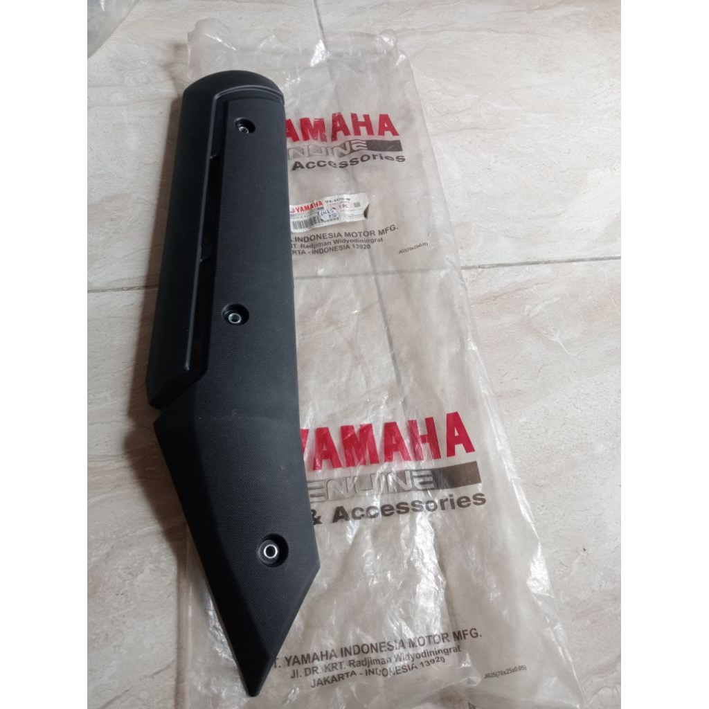 Cover Kenalpot Vixion NVL 1PA-E4718-00