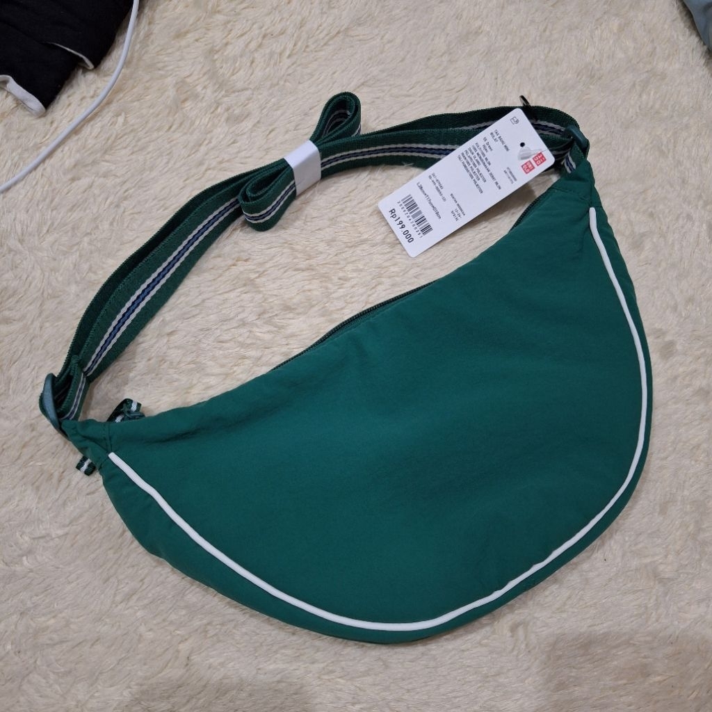 SlingBag Uniqlo Tas Slempang