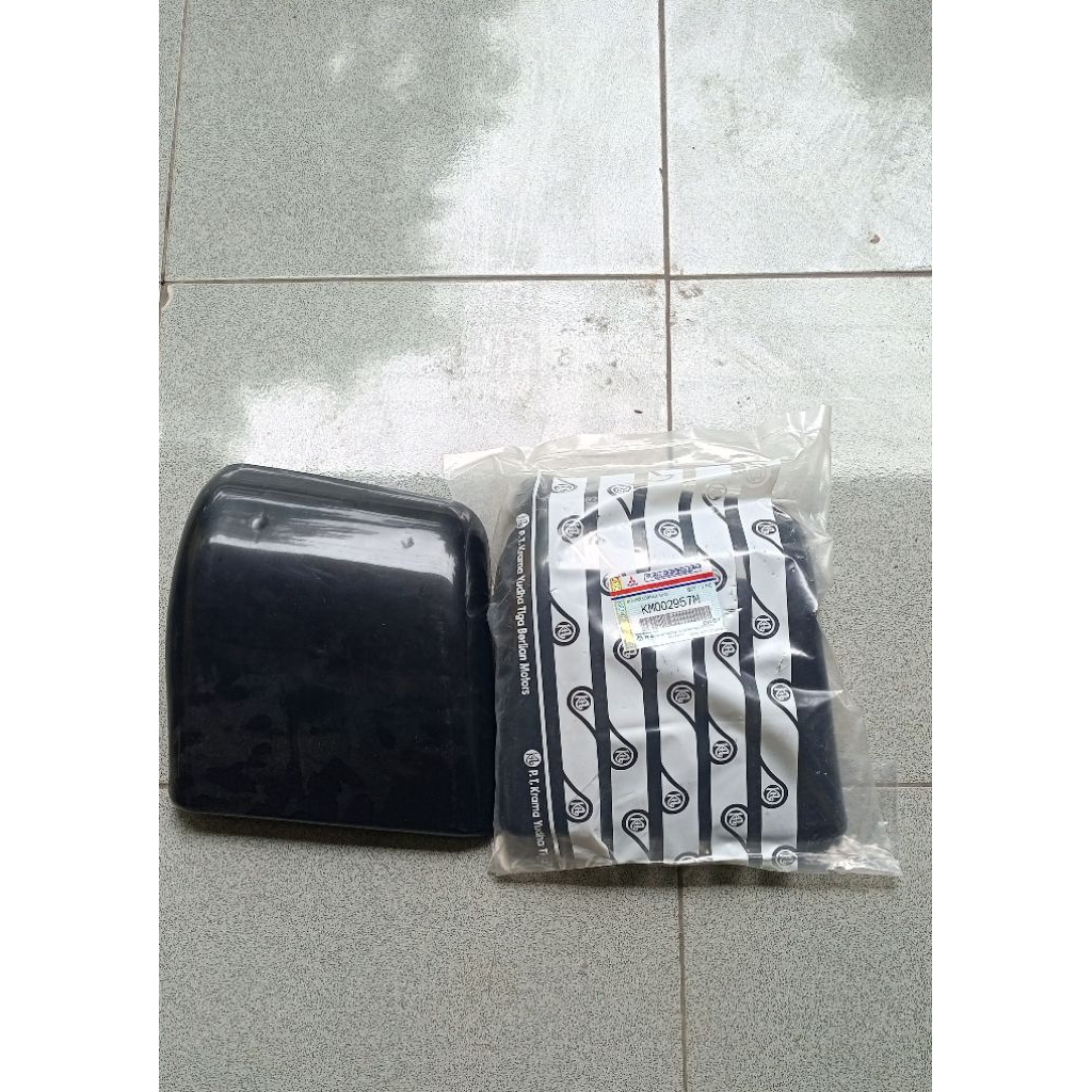 Pipi Bumper kabin canter original sebelah kanan