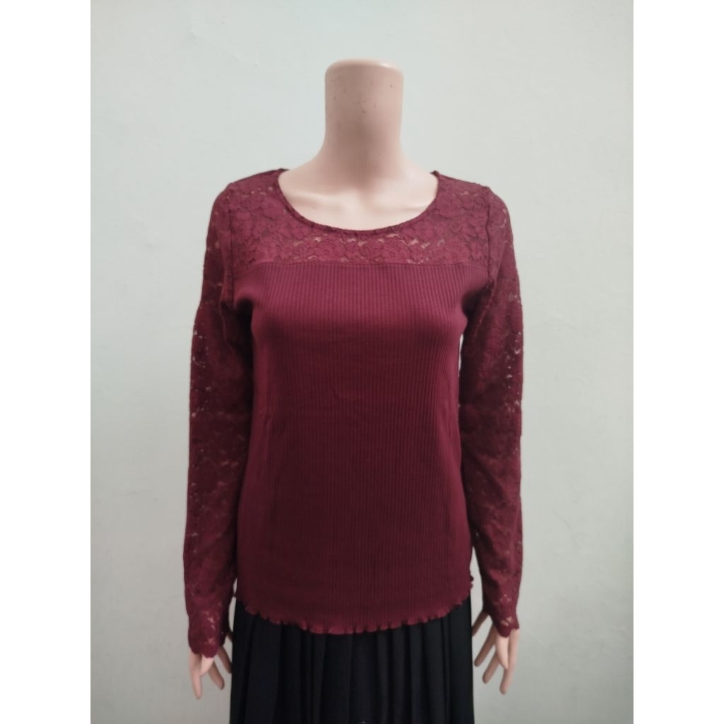 Atasan Maroon Wanita Brukat Lengan Panjang