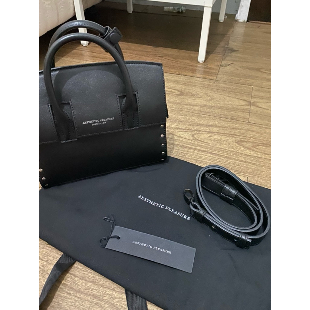 [Aesthetic Pleasure] Preloved Mini Isolation Bag Studded Napa Black