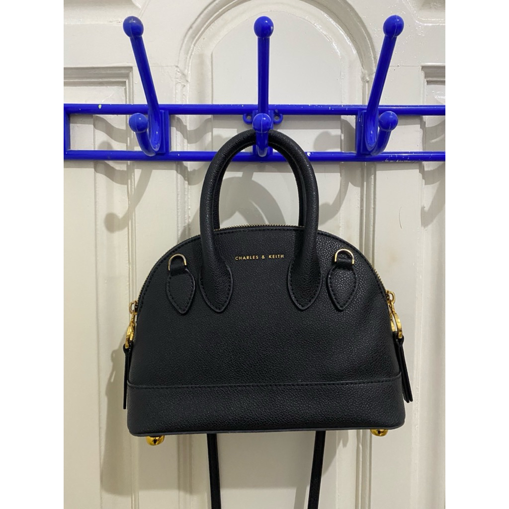 Prelove tas charles and keith ORI bag only