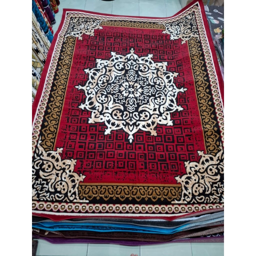 Karpet Permadani Shafira Ukuran 190 x 260 cm