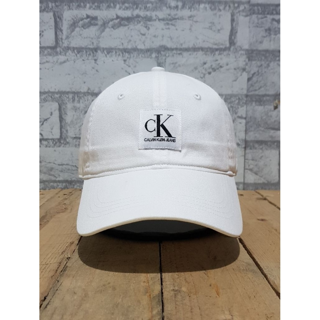 TOPI CALVIN KLEIN JEANS