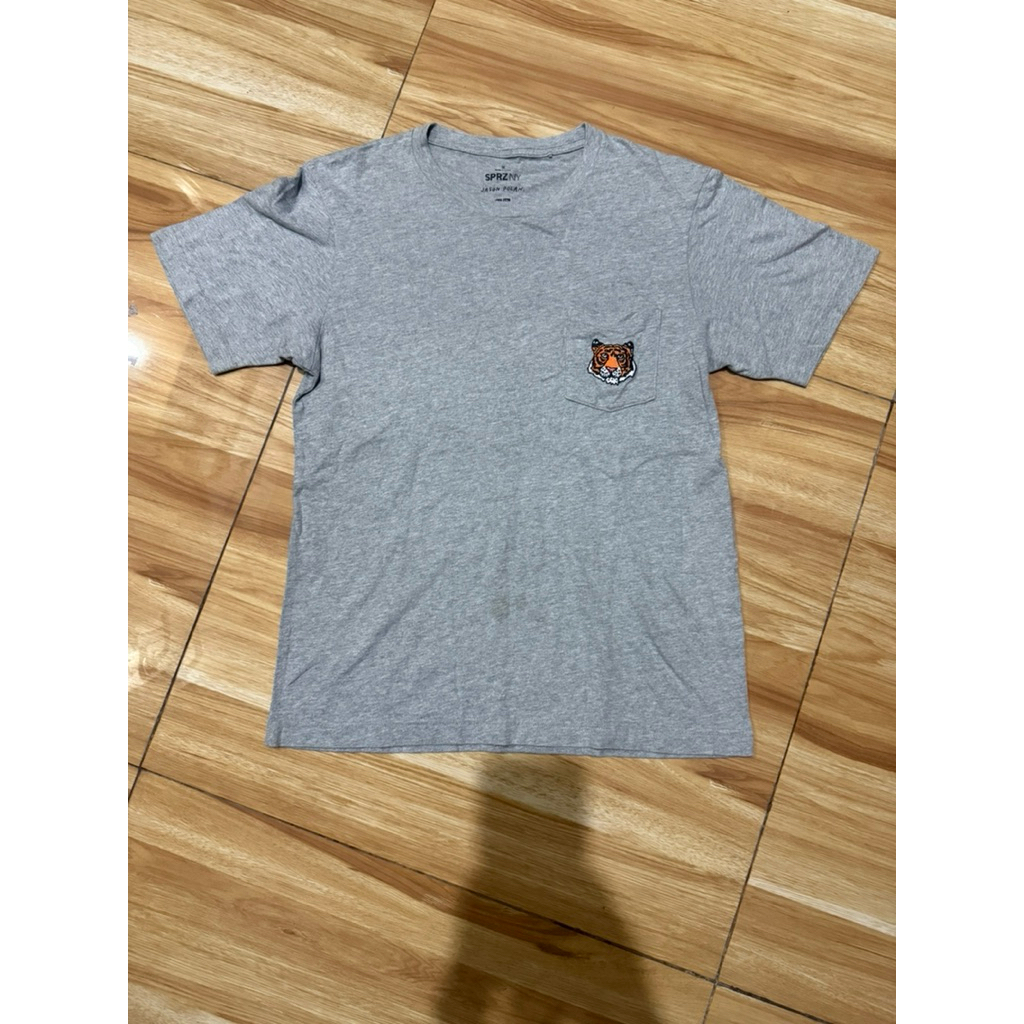 Kaos Uniqlo Jason Polan