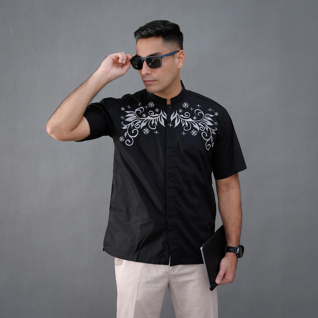 Baju Koko hitam bordir lengan pendek terbaru bahan katun