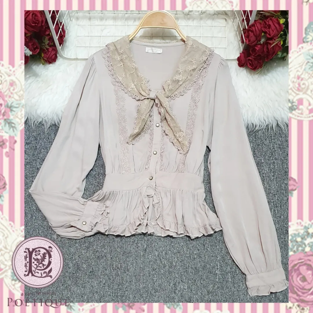 Axes Femme Sailor lace blouse