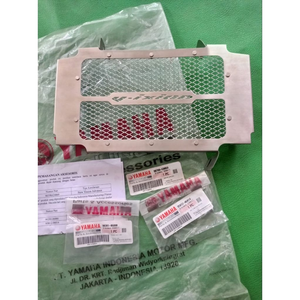 Cover tutup radiator Yamaha Vixion new NVA original