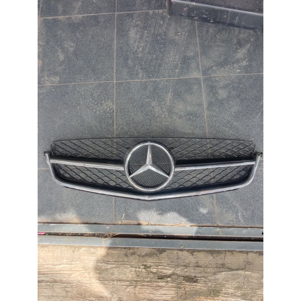 gril Mercedes Benz C-Class w204 c63 2007 2014