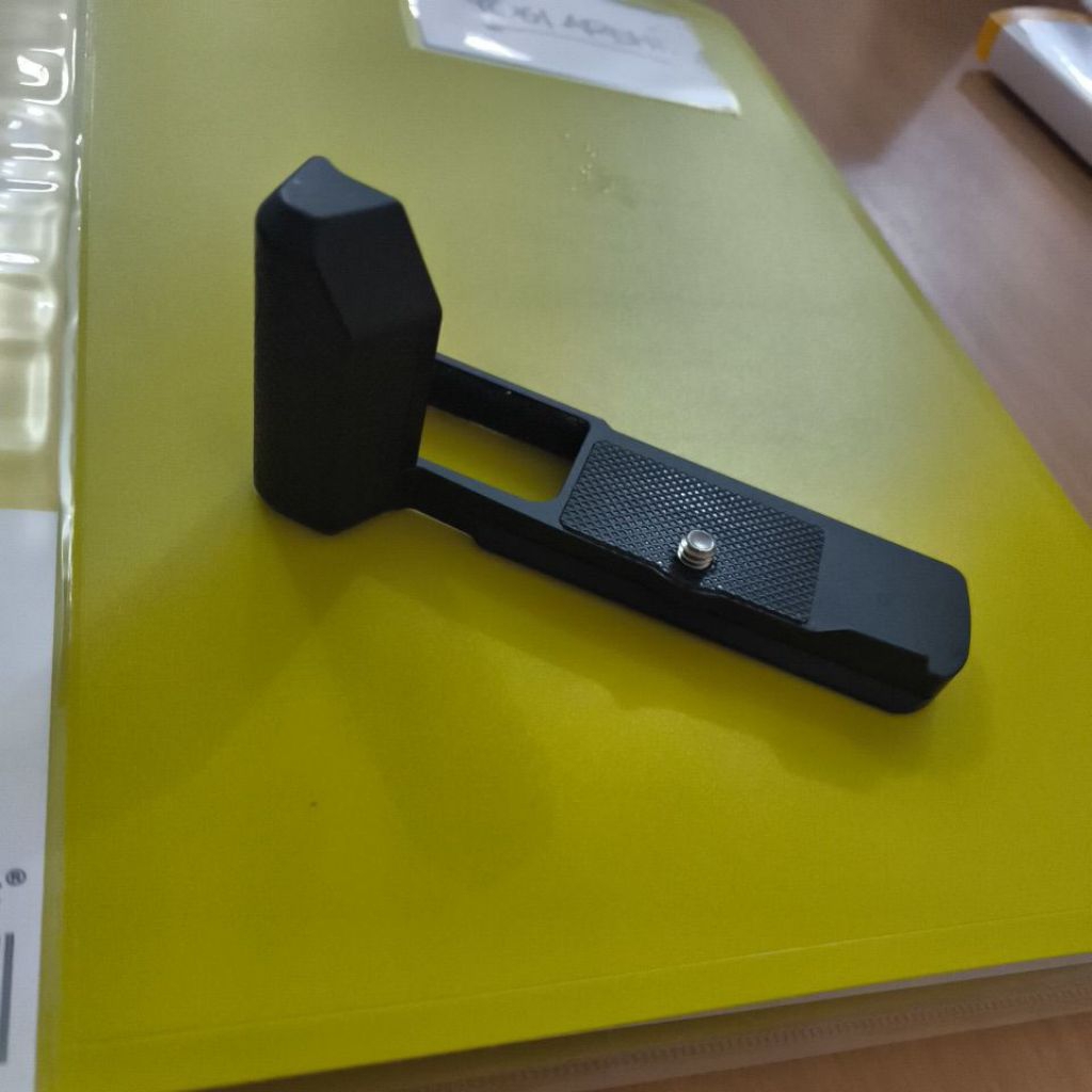 Olympus Pen F handgrip