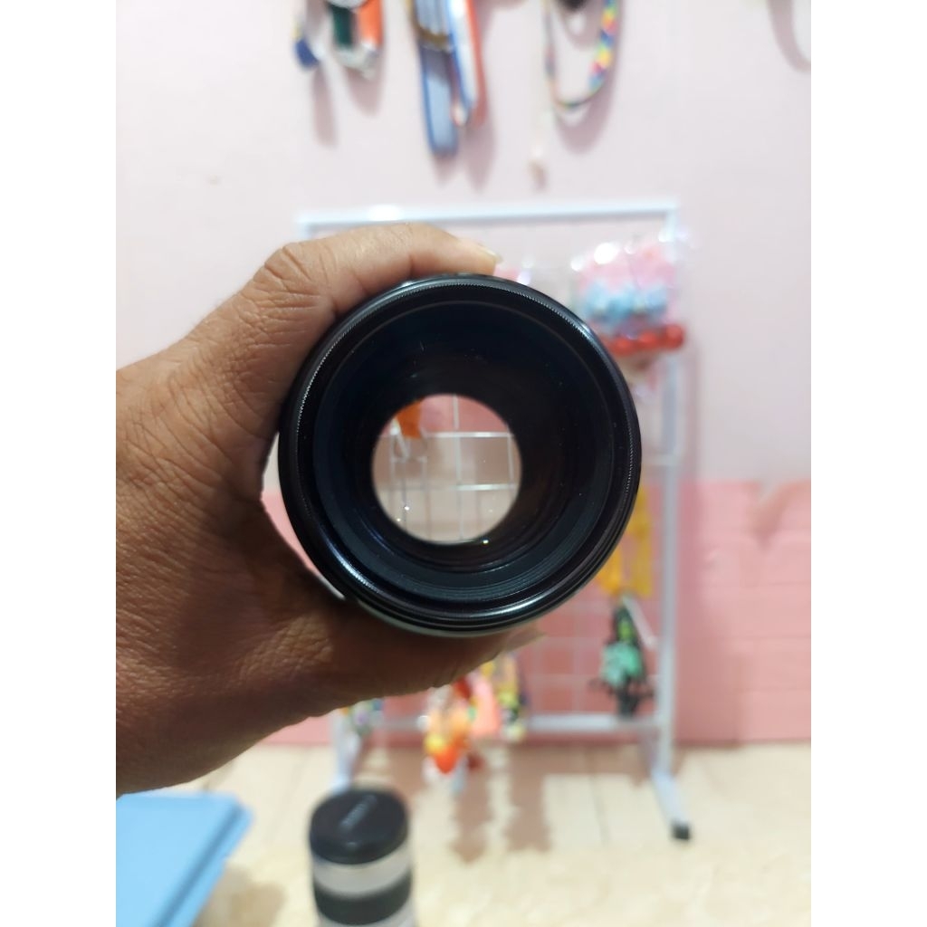 lensa fix canon 85mm  f1 8