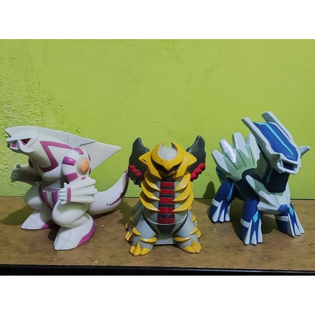 ACTION FIGURE / KOLEKSI / HIASAN POKEMON TRIO LEGENDARY GOD DIALGA PELKIA GIRANTINA BANDAI