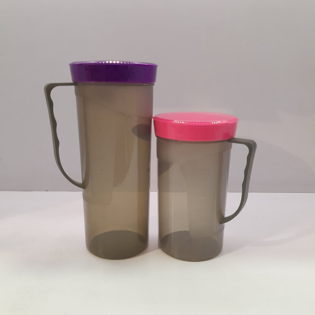 Gelas Plastik Bertutup Handle / Gelas Minum Plastik Pegangan / Teko Mini Plastik / Pitcher Plastik B