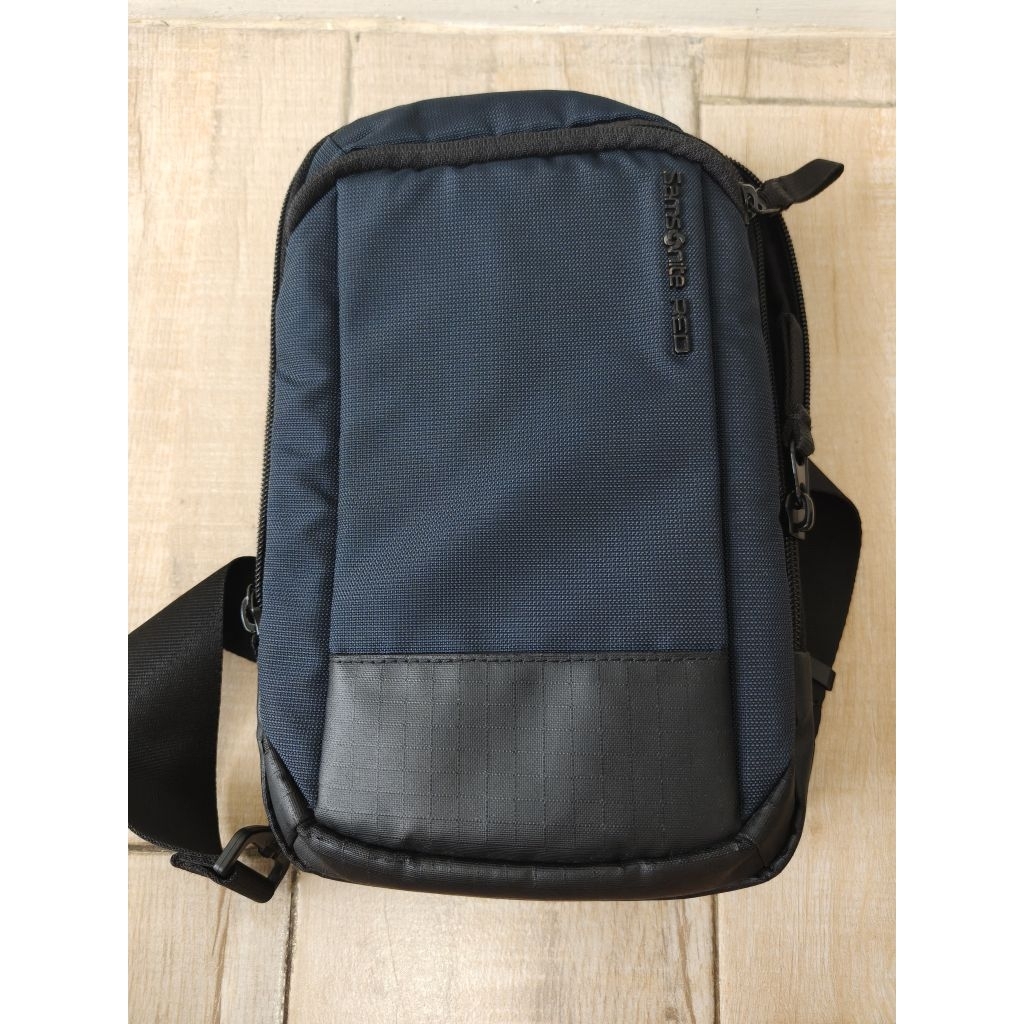 PRELOVED Sling Bag Samsonite Red