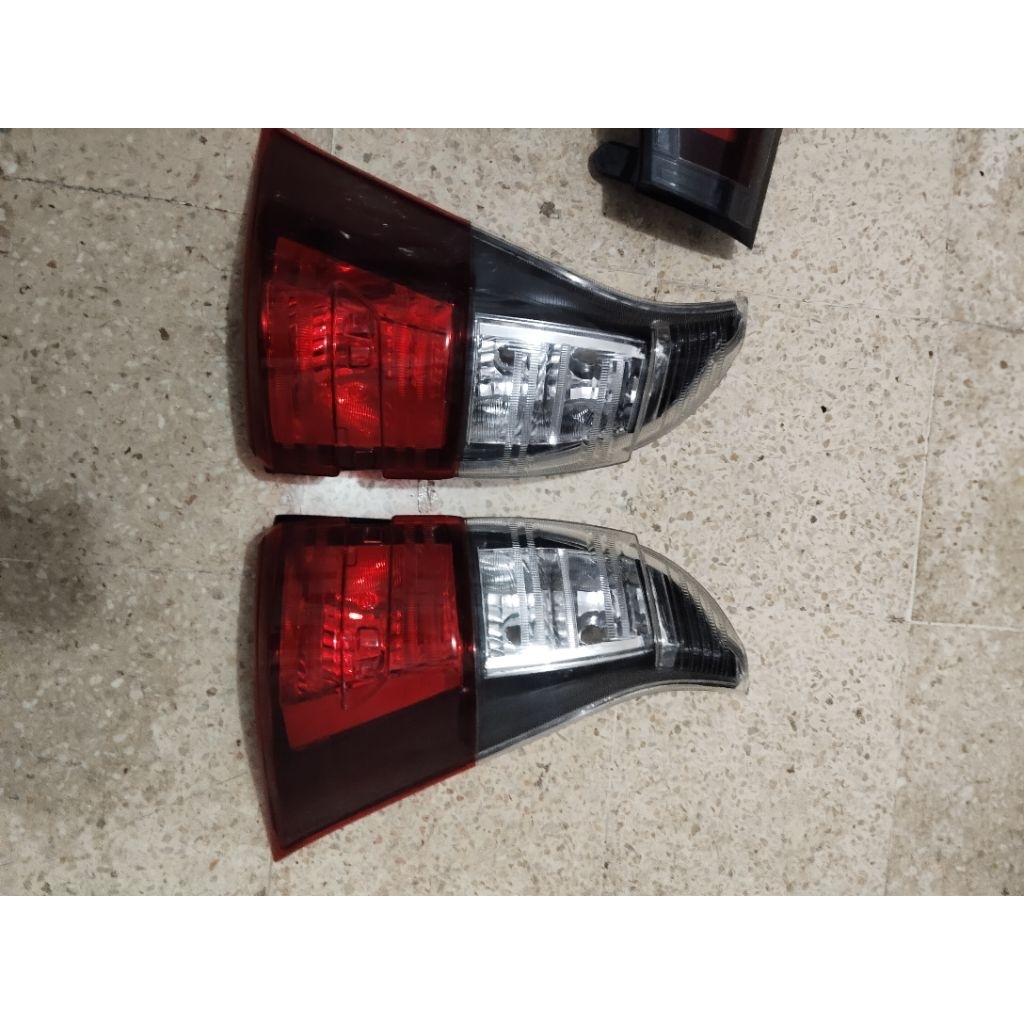 lampu belakang avanza xenia type veloz 2019 original